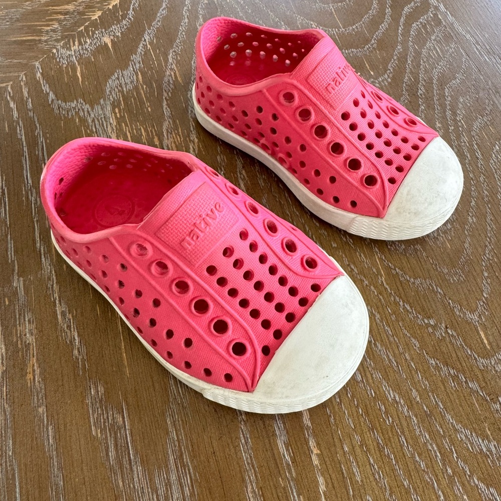 Native Shoes, pink, 4c, gently used but have been worn. Plenty of life left